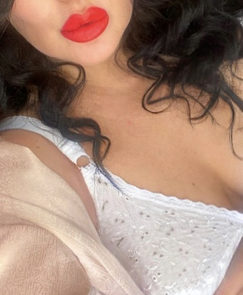 Моя нежная кожа и опытные руки обещают тебе неповторимое удовольствие. 👄
Я мастер эротического массажа, готовая погрузить тебя в мир самых сокровенных фантазий. Мои услуги превращают обычное свидание в незабываемую встречу, наполненную страстью и развратом. 🌟
✨ Мои возможности бесконечны. Я исполню все тайные желания, фетиши и эротические сценарии, которые только представляешь. В моих медовых объятиях ты откроешь для себя новые грани наслаждения.
Отзывы моих довольных клиентов говорят сами за себя. Я предлагаю дискретность, качество и настоящий интимный опыт, которого ты давно ждал. 💋
Ознакомься со мной на фото и позвони мне, чтобы я рассказала тебе больше о себе. Встречи проходят в уютной и безопасной атмосфере моей роскошной квартиры в Москве. Жду тебя, мой горячий коврик! 🔥 Саша
